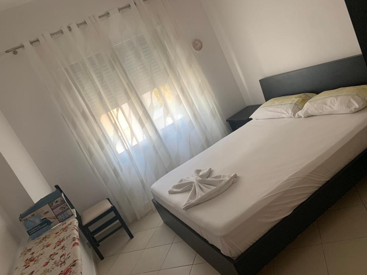 Julia Apartments Vlorë Exterior foto
